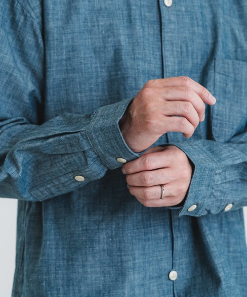 quadro(クオドロ)の「インディゴライトオンスダンガリー1ループボタンレギュラーシャツ(シャツ/ブラウス・メンズ・ネイビー・MEDIUM/LARGE)」の14枚目の写真