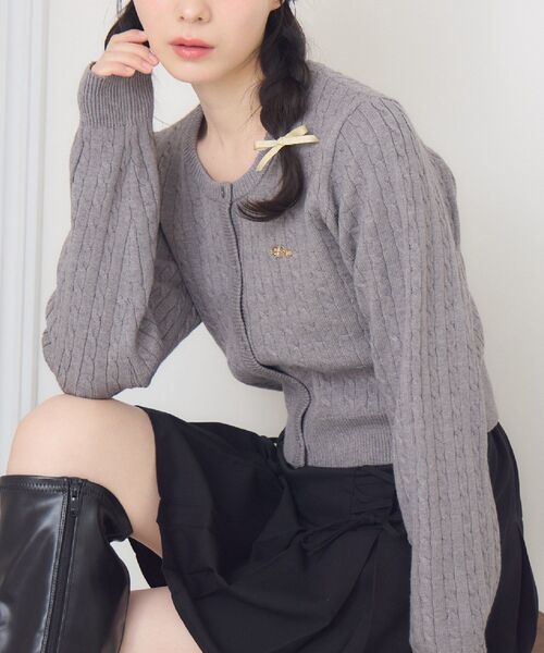 ems excite(エムズエキサイト)の「ケーブルNTカーデ(ニット/セーター・レディース・ダークグレー/レッド/キャメル/ダークブルー・FREE)」の5枚目の写真