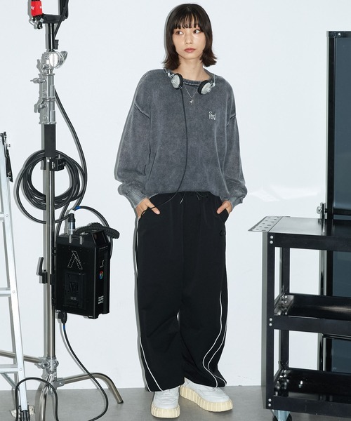 Anchor Smith（アンカー スミス）の「ヴィンテージ加工 スノーウォッシュ メタリックロゴクルーネックニット（ニット/セーター・レディース・グレイッシュベージュ/ブラック/ブラウン/チャコール/ワイン・L/M）」の20枚目の写真