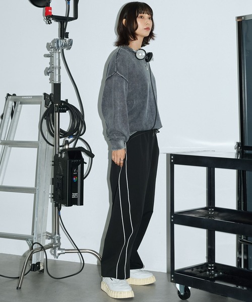 Anchor Smith（アンカー スミス）の「ヴィンテージ加工 スノーウォッシュ メタリックロゴクルーネックニット（ニット/セーター・レディース・グレイッシュベージュ/ブラック/ブラウン/チャコール/ワイン・L/M）」の22枚目の写真