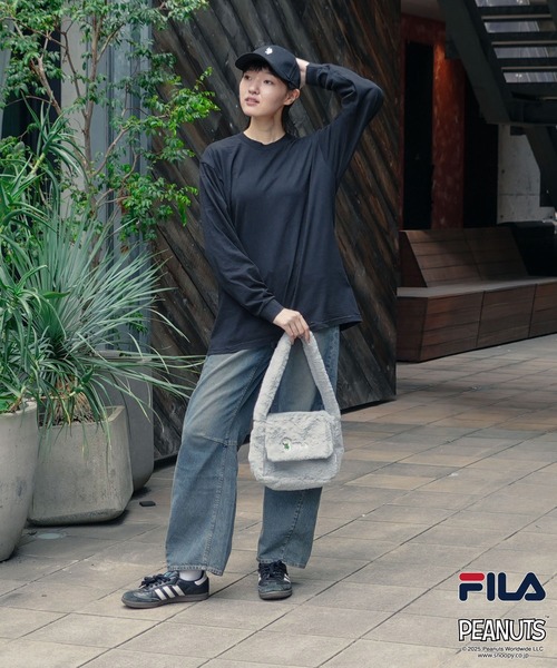 FILA(フィラ)の「【FILA/フィラ × PEANUTS/ピーナッツ】フェイクファーショルダーバッグ(ショルダーバッグ・レディース・ブラウン/クリアブルー/オフホワイト・FREE)」の11枚目の写真