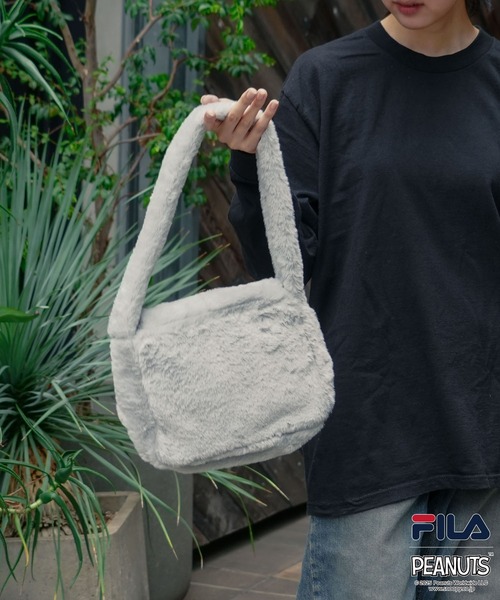 FILA(フィラ)の「【FILA/フィラ × PEANUTS/ピーナッツ】フェイクファーショルダーバッグ(ショルダーバッグ・レディース・ブラウン/クリアブルー/オフホワイト・FREE)」の13枚目の写真
