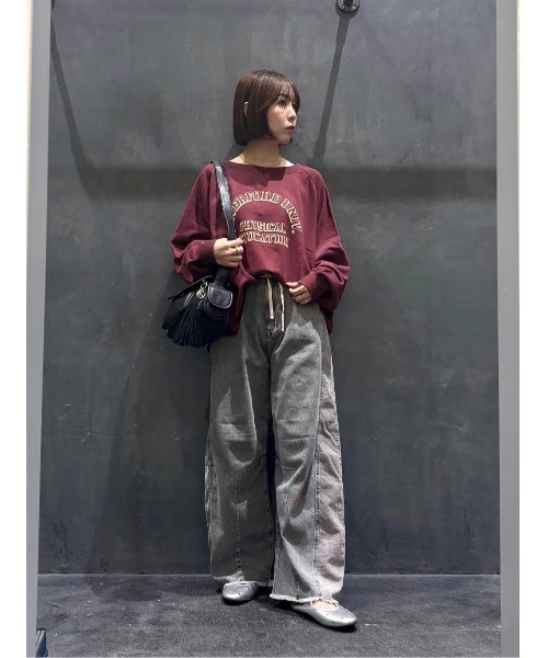 niko and...（ニコアンド）の「ボートネックカレッジプルオーバー（スウェット・レディース・ボルドー/ネイビー/ナチュラル・LARGE/MEDIUM）」の13枚目の写真