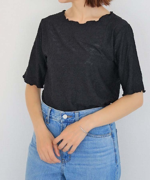 Bleu Bleuet（ブルーブルーエ）の「フラワーシアークルーネックTシャツ（Tシャツ/カットソー・レディース・アイボリー/ブラック/ブルー・FREE）」の2枚目の写真