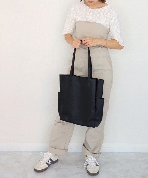 Bleu Bleuet（ブルーブルーエ）の「フラワーシアークルーネックTシャツ（Tシャツ/カットソー・レディース・アイボリー/ブラック/ブルー・FREE）」の13枚目の写真