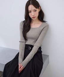 スクエアネックリブニット