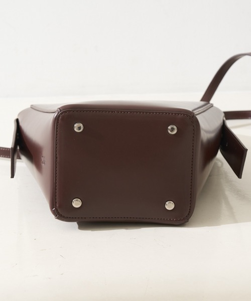 Rouge vif（ルージュヴィフ）の「【&MyuQ/アンドミューク】LIBER バケツショルダーバッグ（ショルダーバッグ・レディース・ダークブラウン/ブラック・フリー）」の10枚目の写真