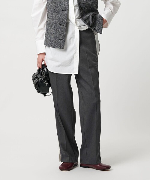 BEAUTY&YOUTH UNITED ARROWS(ビューティーアンドユースユナイテッドアローズ)の「ポリエステルブレンド サイドベロアパンツ(スラックス・レディース・ダークグレー/ダークブラウン・M/S/XS)」の3枚目の写真
