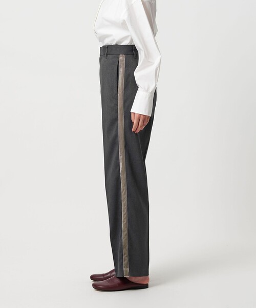 BEAUTY&YOUTH UNITED ARROWS(ビューティーアンドユースユナイテッドアローズ)の「ポリエステルブレンド サイドベロアパンツ(スラックス・レディース・ダークグレー/ダークブラウン・M/S/XS)」の10枚目の写真