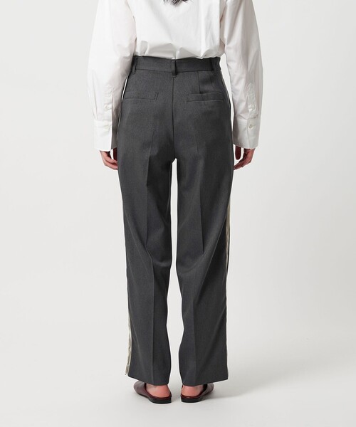 BEAUTY&YOUTH UNITED ARROWS(ビューティーアンドユースユナイテッドアローズ)の「ポリエステルブレンド サイドベロアパンツ(スラックス・レディース・ダークグレー/ダークブラウン・M/S/XS)」の11枚目の写真