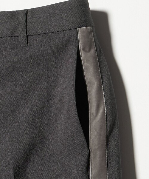 BEAUTY&YOUTH UNITED ARROWS(ビューティーアンドユースユナイテッドアローズ)の「ポリエステルブレンド サイドベロアパンツ(スラックス・レディース・ダークグレー/ダークブラウン・M/S/XS)」の15枚目の写真