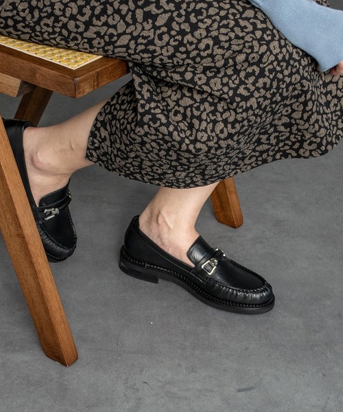 inter-chaussures（インターショシュール）の「【INTER-CHAUSSURES】ラウンドトウベーシックローファー(I51614)（ローファー・レディース・ブラウン/ブラック・38/37/36）」の11枚目の写真