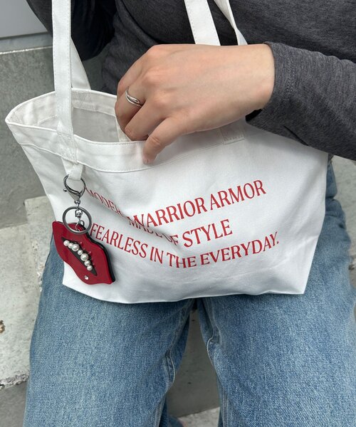 SHENERY（シーナリー）の「《お気に入り急上昇》シーズンロゴミニバッグ（トートバッグ・レディース・グリーン/ホワイト/ブラウン・FREE）」の6枚目の写真