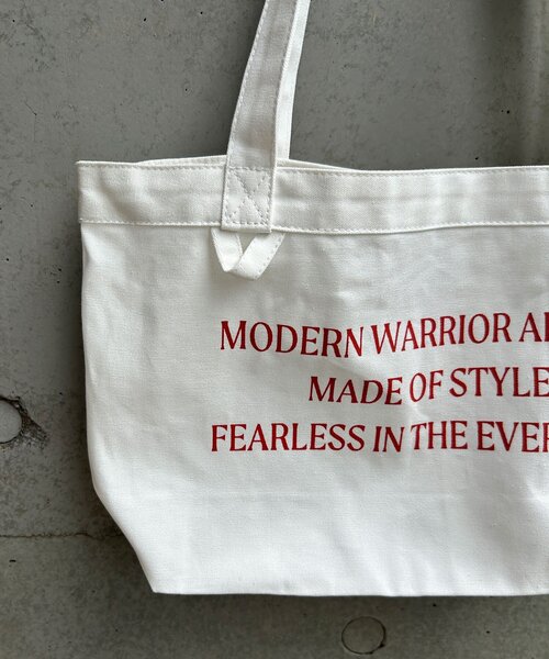 SHENERY（シーナリー）の「《お気に入り急上昇》シーズンロゴミニバッグ（トートバッグ・レディース・グリーン/ホワイト/ブラウン・FREE）」の9枚目の写真