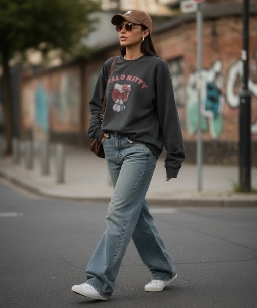 sanrio(サンリオ)の「サンリオ ピグメントロングスリーブTシャツ(Tシャツ/カットソー・レディース・スミクロ・M/L/XL)」の1枚目の写真