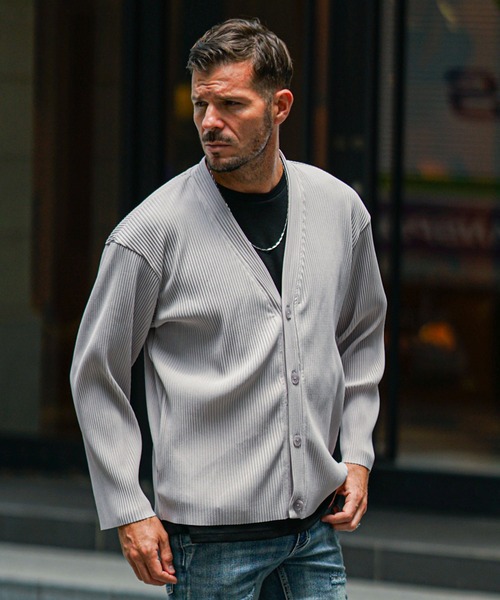 SOMEDIFF（サムディフ）の「プリーツカーディガン メンズ 黒 ブラック グレー カーキ（カーディガン/ボレロ・メンズ・グレー/ブラック/カーキ・M/L/XL）」の2枚目の写真