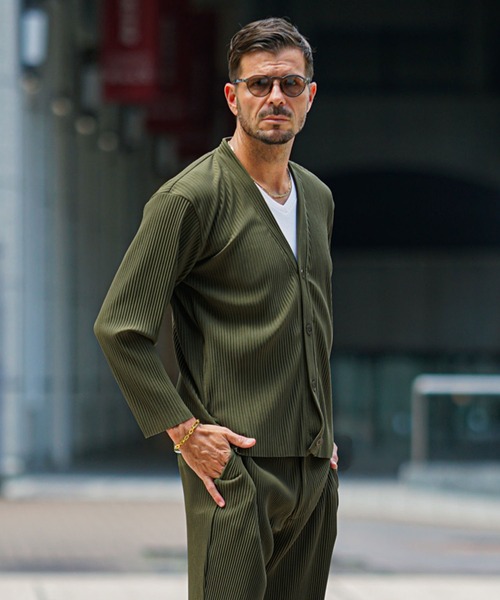 SOMEDIFF（サムディフ）の「プリーツカーディガン メンズ 黒 ブラック グレー カーキ（カーディガン/ボレロ・メンズ・グレー/ブラック/カーキ・M/L/XL）」の12枚目の写真