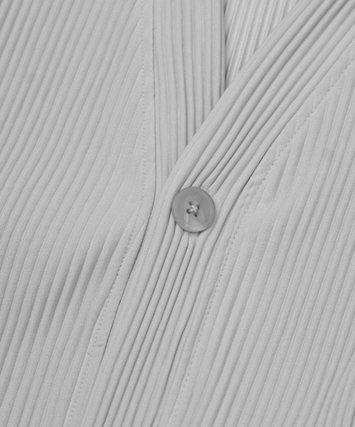 SOMEDIFF（サムディフ）の「プリーツカーディガン メンズ 黒 ブラック グレー カーキ（カーディガン/ボレロ・メンズ・グレー/ブラック/カーキ・M/L/XL）」の17枚目の写真