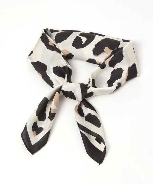 BAYFLOW(ベイフロー)の「70×70 レオパードスカーフ(バンダナ/スカーフ・レディース・ホワイト/ブラウン・FREE)」の11枚目の写真