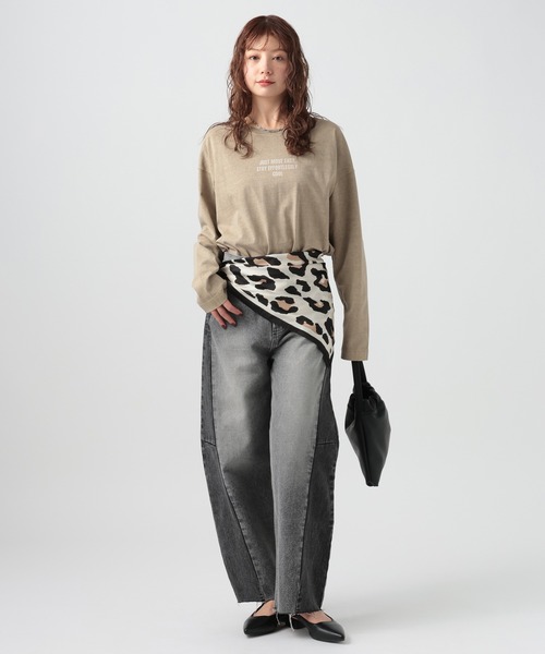 BAYFLOW(ベイフロー)の「70×70 レオパードスカーフ(バンダナ/スカーフ・レディース・ホワイト/ブラウン・FREE)」の3枚目の写真