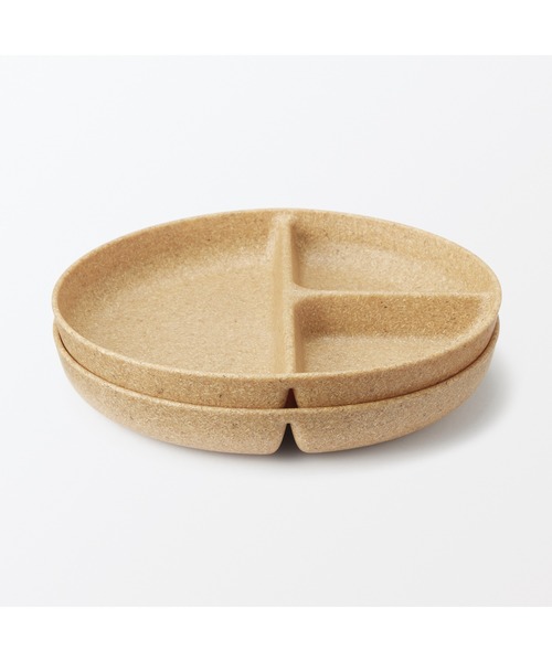 無印良品(ムジルシリョウヒン)の「レンジで使える ヤシの端材を使った 仕切り付きプレート 2枚組(食器・メンズ・ナチュラル・FREE)」の3枚目の写真