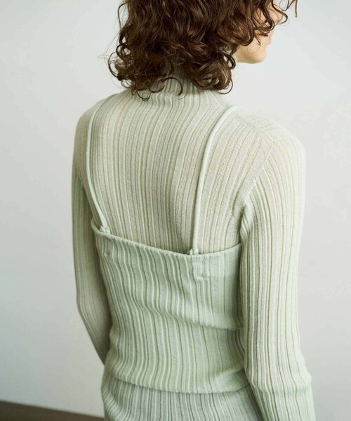 UNFIL（アンフィル）の「UNFIL | ロイヤルベビーアルパカ ランダムリブキャミソール WOMEN（ニット/セーター・レディース・グレー/グリーン系その他・1）」の4枚目の写真
