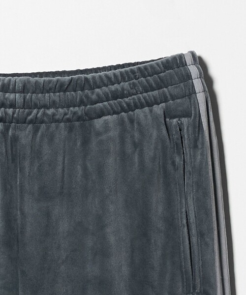 adidas Originals(アディダスオリジナルス)の「<adidas Originals>ファイヤーバード ベロア トラックパンツ(その他パンツ・メンズ・ダークグレー/ダークグリーン/ダークブラウン・XL/L/M)」の5枚目の写真