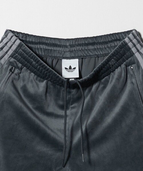 adidas Originals(アディダスオリジナルス)の「<adidas Originals>ファイヤーバード ベロア トラックパンツ(その他パンツ・メンズ・ダークグレー/ダークグリーン/ダークブラウン・XL/L/M)」の7枚目の写真