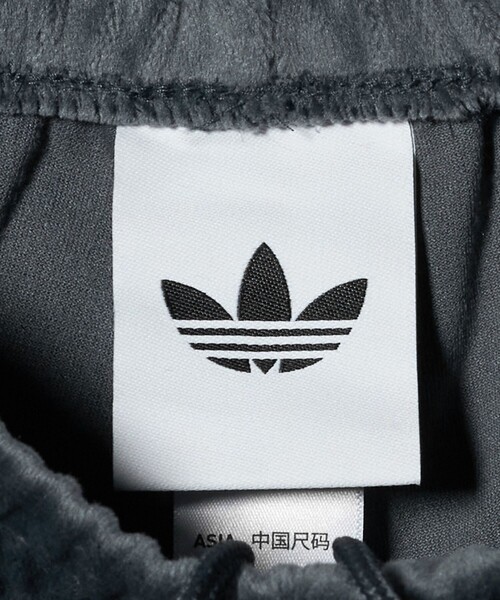 adidas Originals(アディダスオリジナルス)の「<adidas Originals>ファイヤーバード ベロア トラックパンツ(その他パンツ・メンズ・ダークグレー/ダークグリーン/ダークブラウン・XL/L/M)」の12枚目の写真