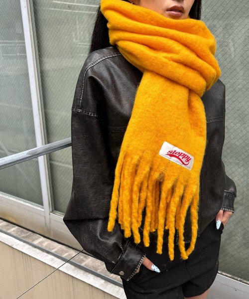 WHO'S WHO gallery（フーズフーギャラリー）の「SLOPPY ASSORTED MUFFLER（マフラー・レディース・スカイブルー/ブラック系その他/グレー/ブルー/グリーン系その他/イエロー/オレンジ/ベージュ系その他/グリーン・FREE）」の21枚目の写真