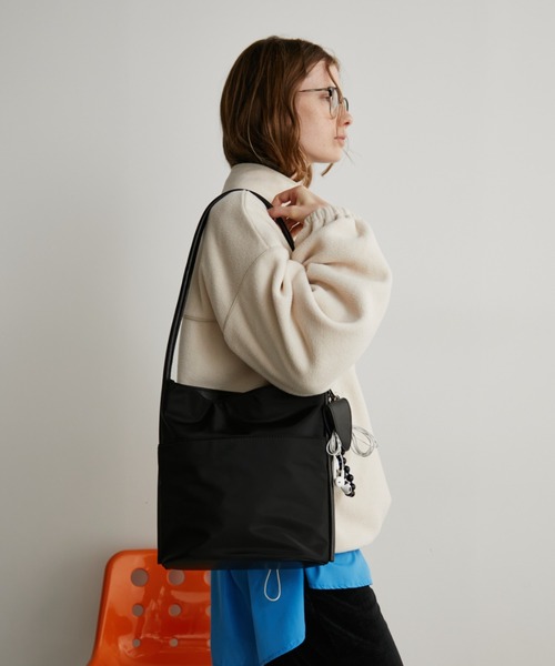 Auntie Rosa Holiday（アンティローザホリデー）の「ナイロンバケツトート（トートバッグ・レディース・ブラック/ブラウン・FREE）」の6枚目の写真