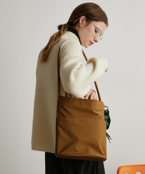 Auntie Rosa Holiday（アンティローザホリデー）の「ナイロンバケツトート（トートバッグ・レディース・ブラック/ブラウン・FREE）」の9枚目の写真