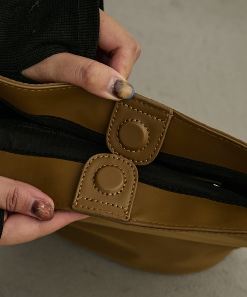 Auntie Rosa Holiday（アンティローザホリデー）の「ナイロンバケツトート（トートバッグ・レディース・ブラック/ブラウン・FREE）」の17枚目の写真