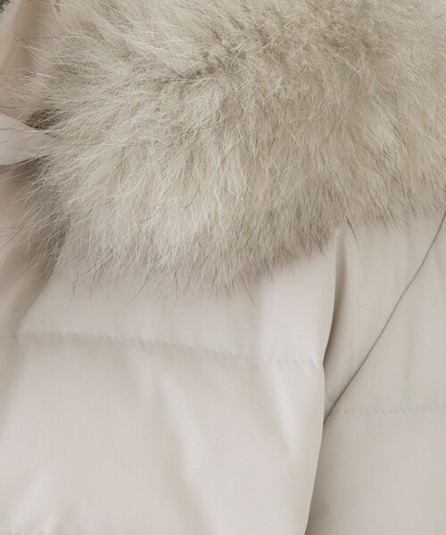 UNTITLED（アンタイトル）の「【はっ水機能/フード取り外し可】ミディダウンコート（ダウンジャケット/コート・レディース・ライトグレー/ネイビー/ブラック/ライトベージュ・00/01/02/03/04/42/44/46/48/50）」の13枚目の写真