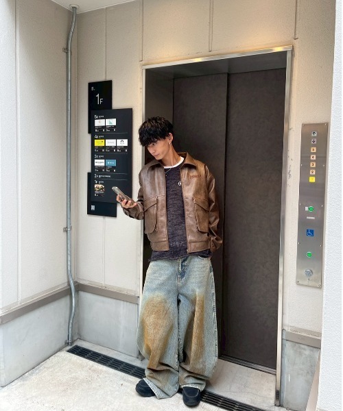 centimeter(センチメーター)の「Fake leather flight jacket(ブルゾン・メンズ・ブラウン・MEDIUM/LARGE)」の9枚目の写真