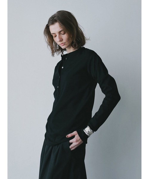 HER.（ハー）の「コットンヘンリーネックプルオーバー（Tシャツ/カットソー・レディース・ブラック/オフホワイト・フリー）」の4枚目の写真