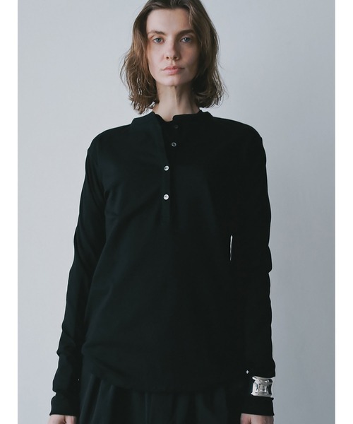 HER.（ハー）の「コットンヘンリーネックプルオーバー（Tシャツ/カットソー・レディース・ブラック/オフホワイト・フリー）」の6枚目の写真