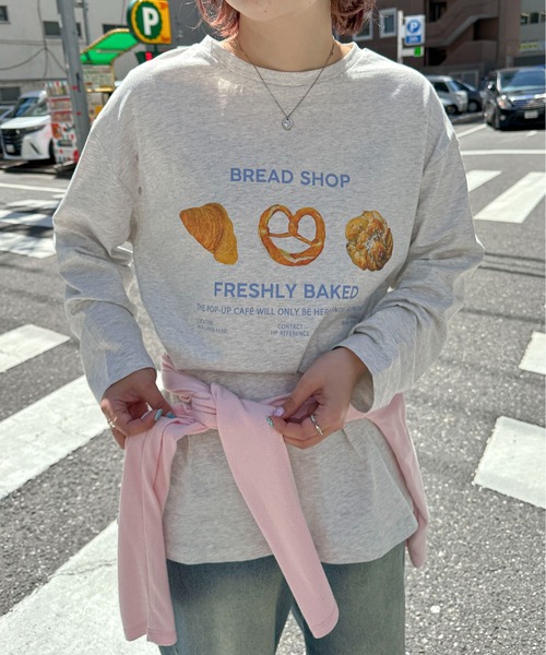 PILIT（ピリット）の「焼きたてベーカリー ロンTee（Tシャツ/カットソー・レディース・アイボリー/オートミール/ピンク・MEDIUM）」の3枚目の写真