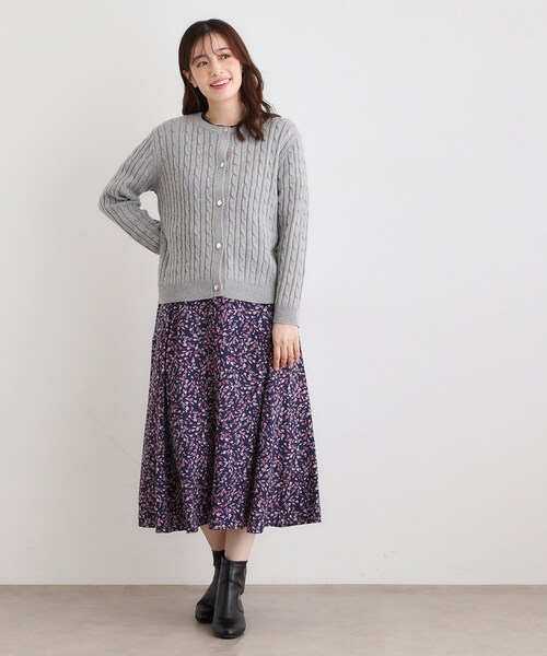 LAURA ASHLEY(ローラアシュレイ)の「【洗える/同素材アイテムあり】ケーブル編み ニットカーディガン(カーディガン/ボレロ・レディース・アイボリー/レッド系1/ライトグレー系9・40/38)」の20枚目の写真