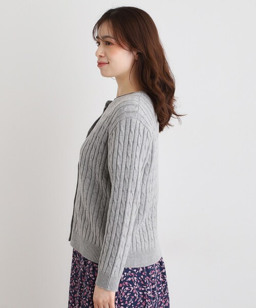LAURA ASHLEY(ローラアシュレイ)の「【洗える/同素材アイテムあり】ケーブル編み ニットカーディガン(カーディガン/ボレロ・レディース・アイボリー/レッド系1/ライトグレー系9・40/38)」の8枚目の写真