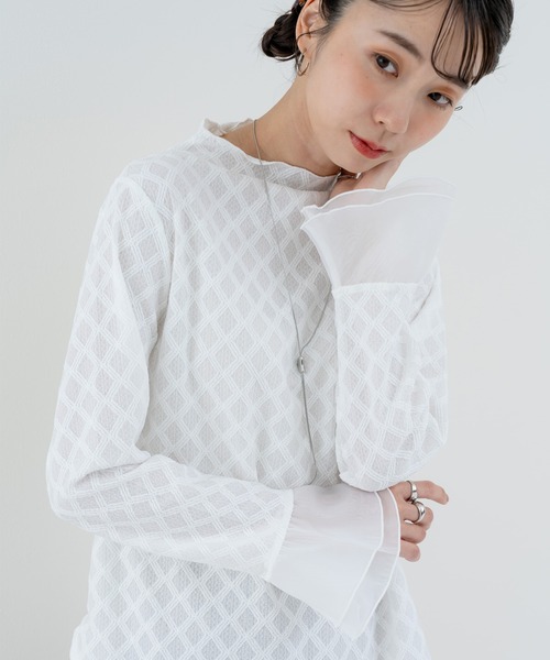 ANNA LUNA(アンナルナ)の「【ANNA LUNA】 異素材で魅せる 切替 ハイネック プルオーバー / インナー(Tシャツ/カットソー・レディース・ブラック/オフホワイト・MEDIUM)」の11枚目の写真