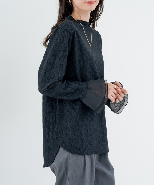 ANNA LUNA(アンナルナ)の「【ANNA LUNA】 異素材で魅せる 切替 ハイネック プルオーバー / インナー(Tシャツ/カットソー・レディース・ブラック/オフホワイト・MEDIUM)」の7枚目の写真