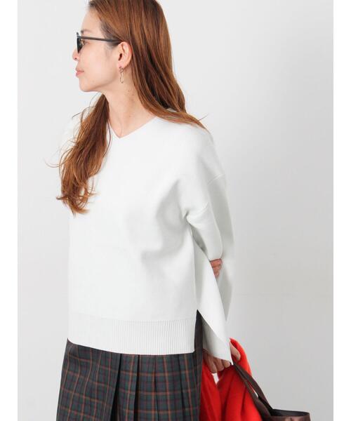 Lugnoncure（ルノンキュール）の「コットンタッチVネックニット（ニット/セーター・レディース・パープル/イエロー/グレー/チャコールグレー・F）」の2枚目の写真