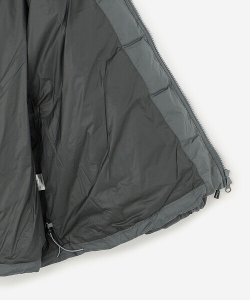 DANTON（ダントン）の「WOMEN'S NYLON TAFFETA SQUARE QUILTED DOWN JACKET（ダウンジャケット/コート・レディース・ブラック/ベージュ/グレイッシュベージュ・S/M）」の11枚目の写真