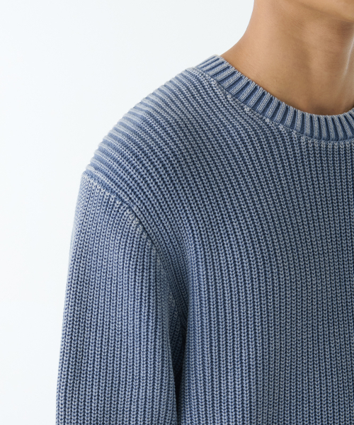 MUSINSA STANDARD（ムシンサスタンダード）の「ピグメントリブクルーネックニット[ブルー]（ニット/セーター・メンズ・その他・SMALL/MEDIUM/LARGE/X-LARGE/XX-LARGE）」の4枚目の写真