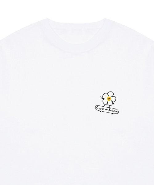 GRAVER（グレーバー）の「[UNISEX]フラワーボードバンファルティ_ホワイト（Tシャツ/カットソー・レディース・ホワイト・SMALL/MEDIUM/LARGE/X-LARGE）」の4枚目の写真