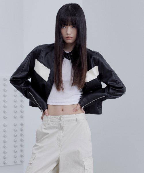 MUSINSA STANDARD WOMAN（ムシンサスタンダードウーマン）の「ウィメンズ シンセティックレザー レーサージャケット [ブラック]（ライダースジャケット・レディース・その他・SMALL/MEDIUM）」の2枚目の写真