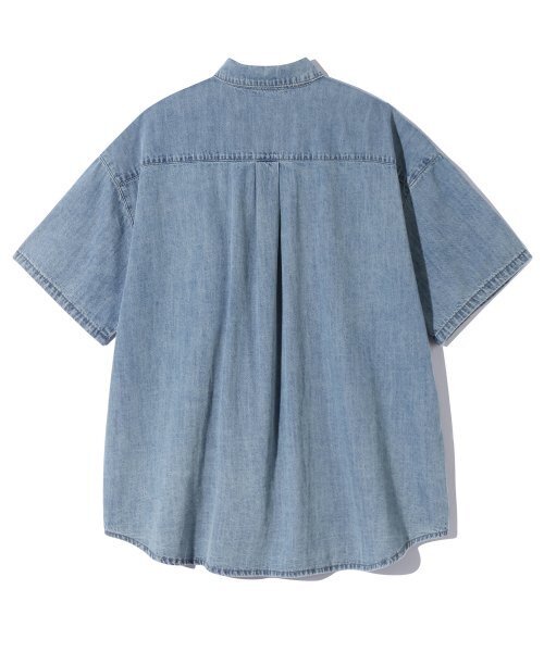 TRILLION(トリリオン)の「ストーンウォッシングオーバーフィットデニム半袖シャツ(BLEACH BLUE)(シャツ/ブラウス・レディース・その他・MEDIUM/LARGE/X-LARGE)」の5枚目の写真