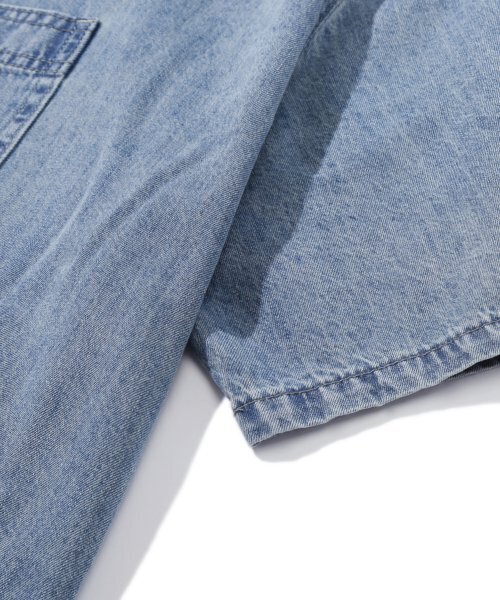 TRILLION(トリリオン)の「ストーンウォッシングオーバーフィットデニム半袖シャツ(BLEACH BLUE)(シャツ/ブラウス・レディース・その他・MEDIUM/LARGE/X-LARGE)」の9枚目の写真