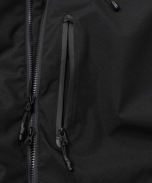 JOHN'S CLOSET（ジョンズクローゼット）の「【a】ファイバーダウン ボリューム スタンドジャケット/パーカー（ミリタリージャケット・メンズ・ブラック系2/グレー系2/ブラック系1/グレー系1・MEDIUM/LARGE/X-LARGE）」の8枚目の写真